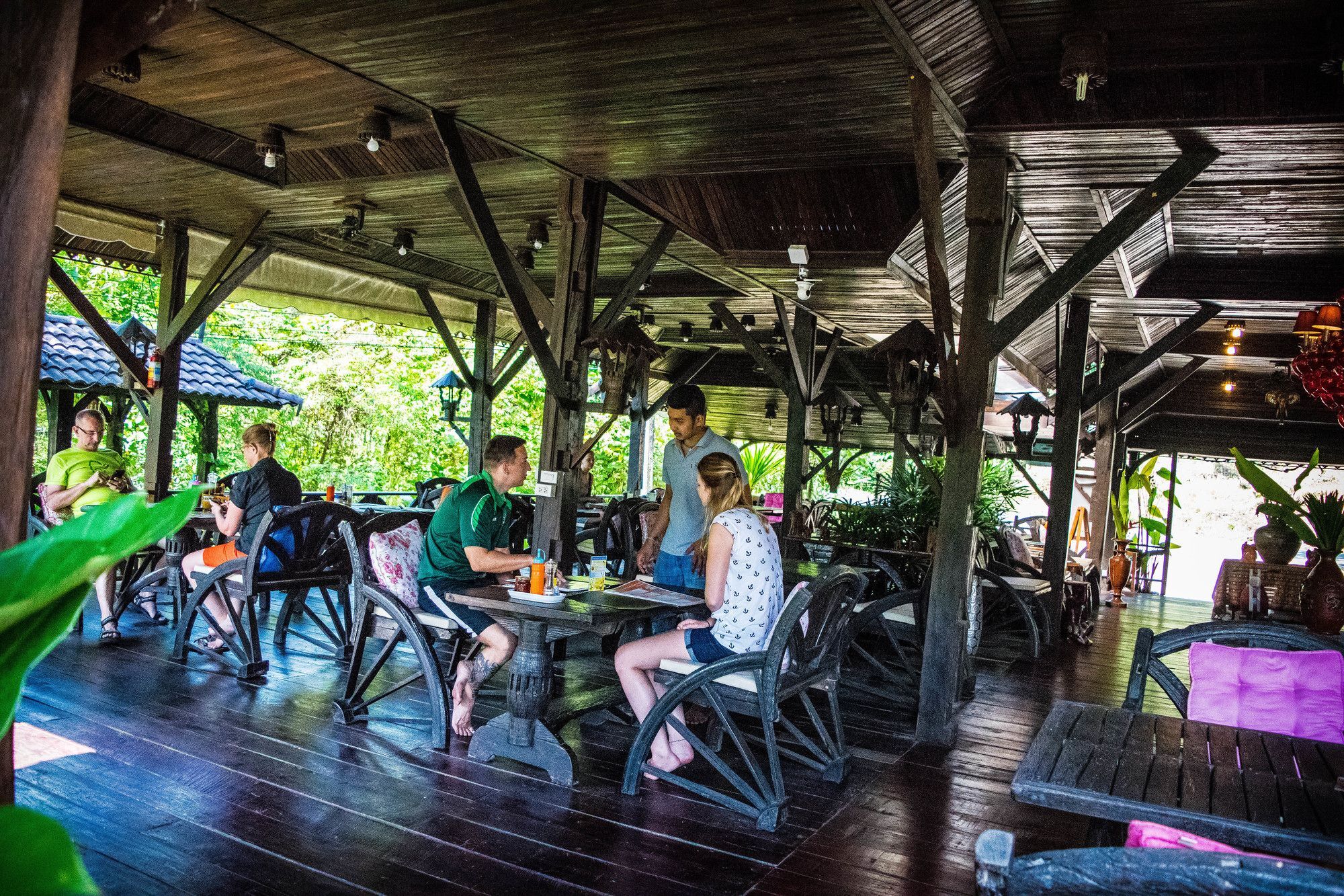 Montania Lifestyle Hotel Phanom Dış mekan fotoğraf