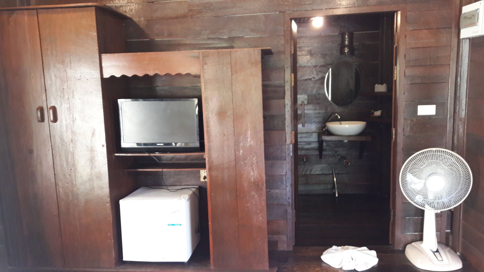 Montania Lifestyle Hotel Phanom Dış mekan fotoğraf